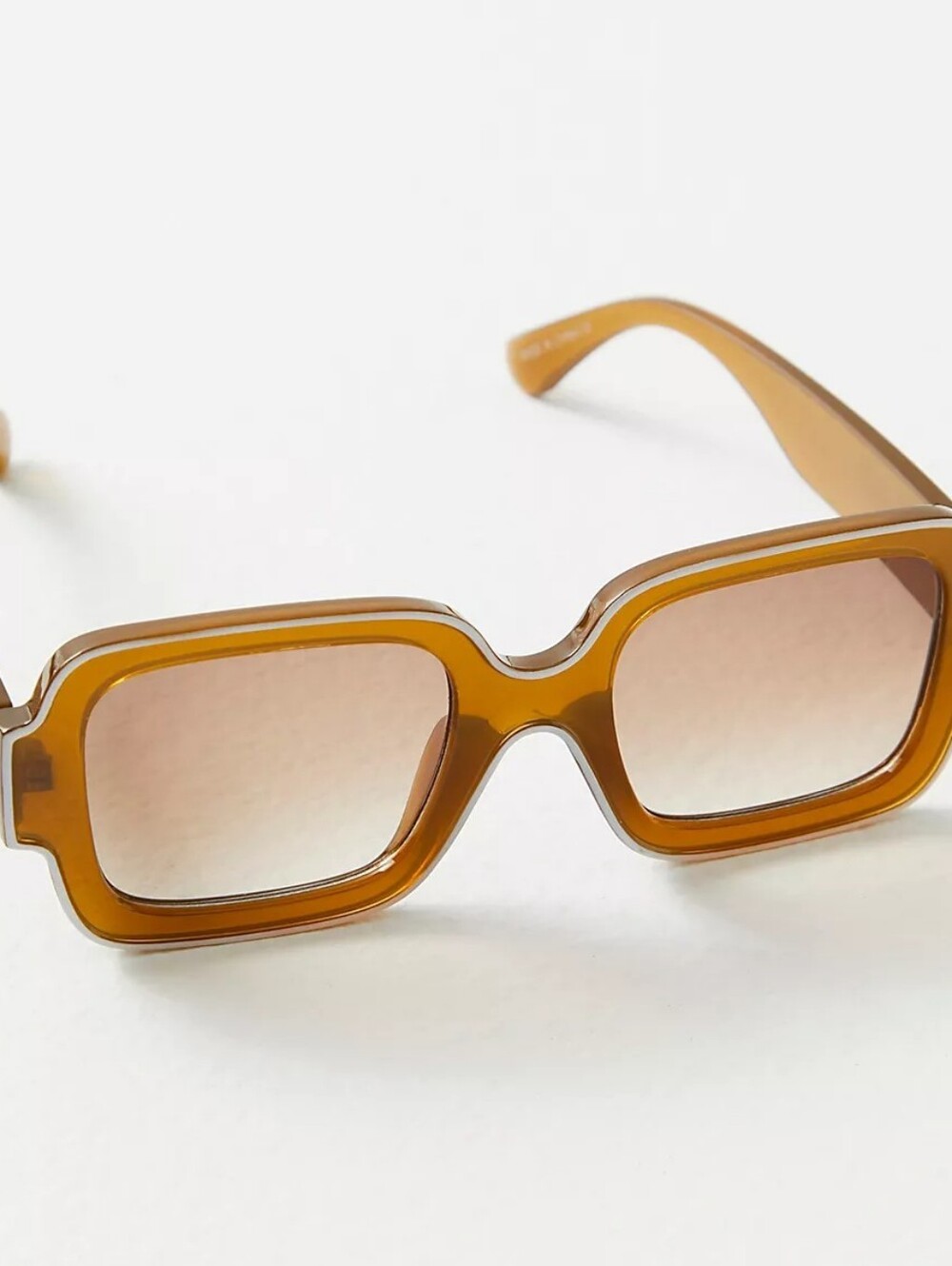 Free People Amber/Orange Shadow Side Tortoiseshell Rectangular Sunglasses EUC